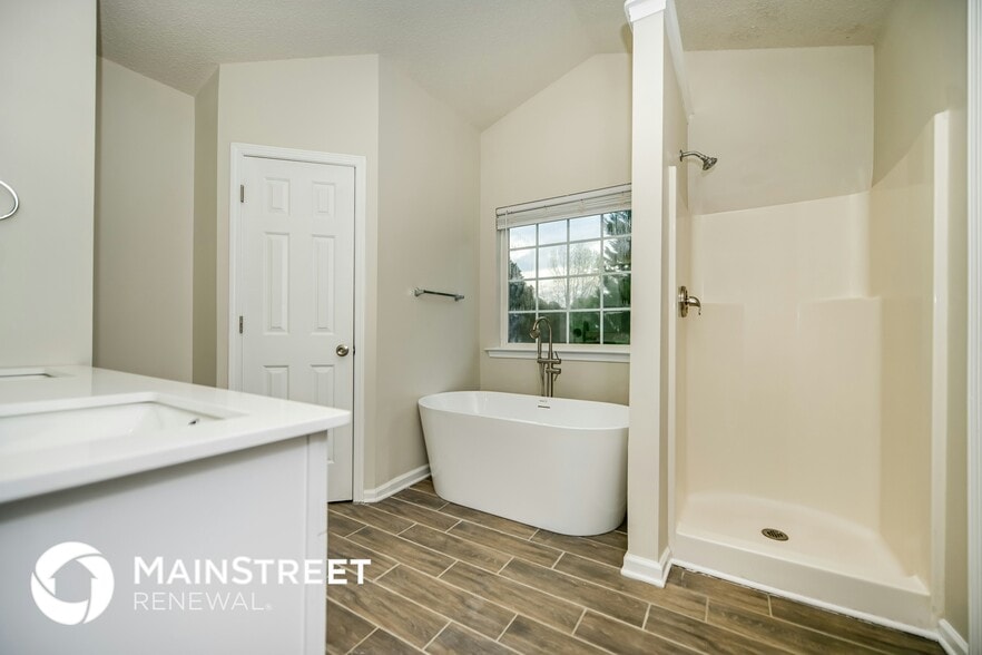 Building Photo - 1038 Hampton Rd