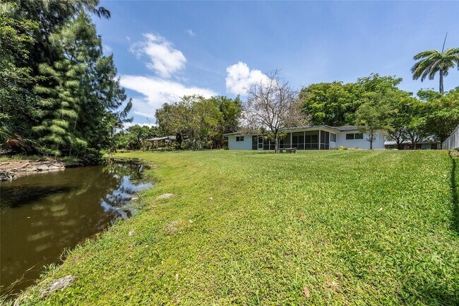 Building Photo - 3140 Calle Largo Dr