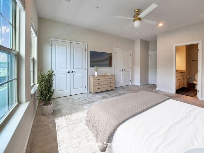 Building Photo - 3BR/3BA TH with Luxury Upgrades + Tesla Ch...