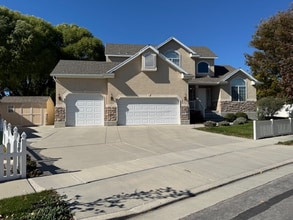 Building Photo - 6508 S Andes Way