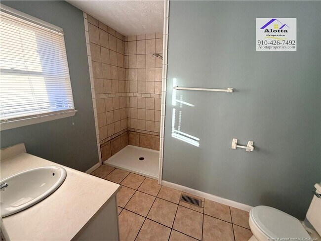 Building Photo - 1235 Wilderness Dr