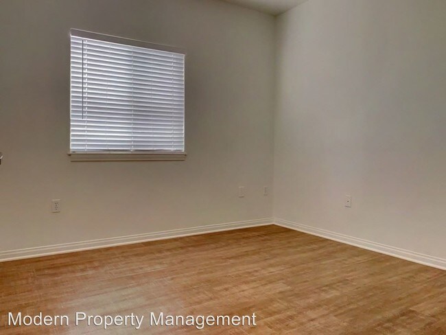 Building Photo - 22018 Gault St