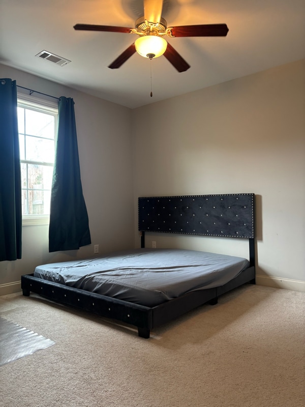 Building Photo - 3855 Academy Dr