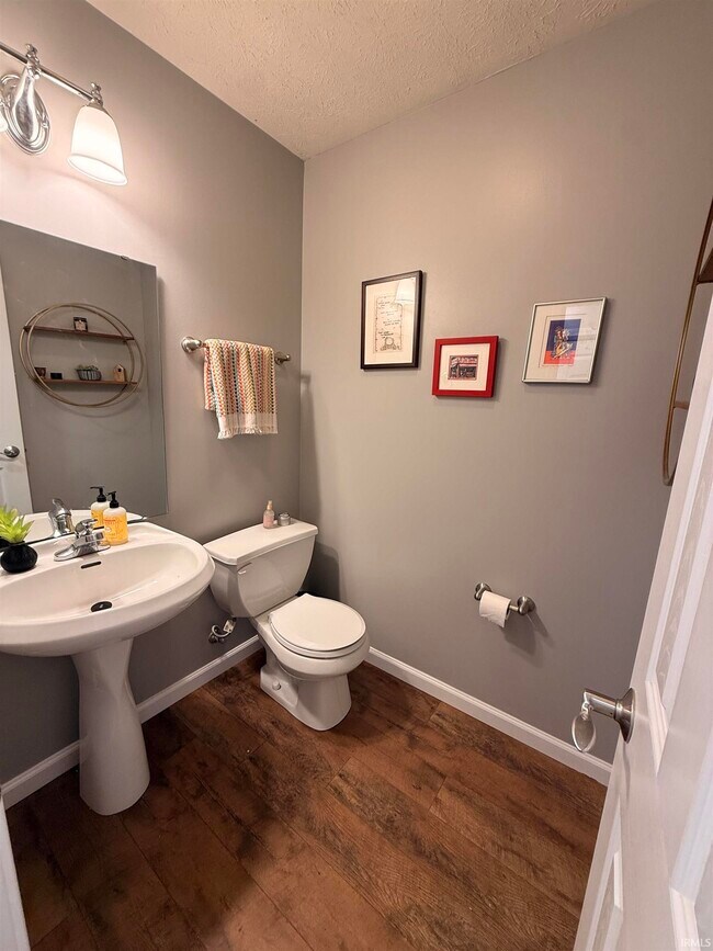 Building Photo - 4064 Fiddlesticks Dr