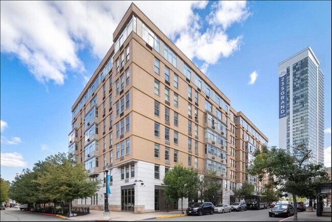 Building Photo - 10 Regent St