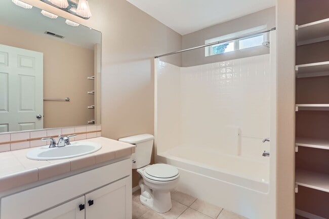 Building Photo - Elegant Forest Heights 3 bedroom, 3 bath Brownstone Home!