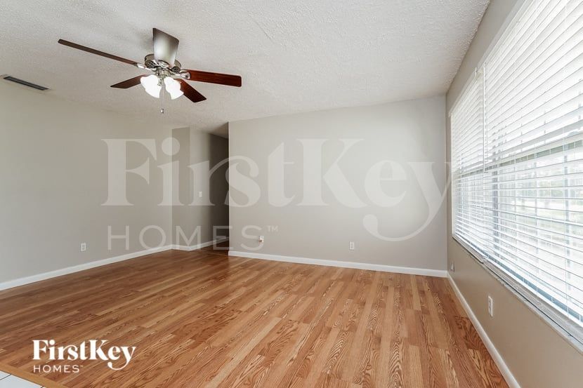 Building Photo - 331 SE 46th Ln