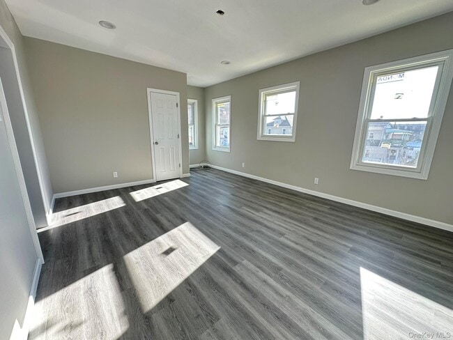 Building Photo - 149 W Market St