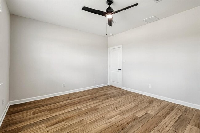 Building Photo - 15691 Honey Cv Dr