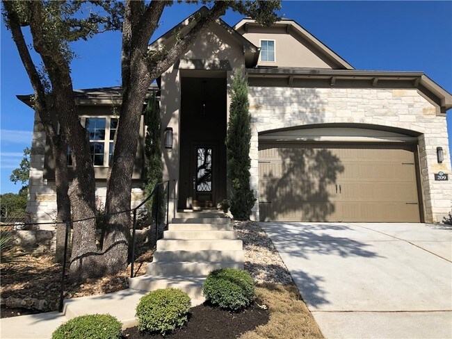 Building Photo - 209 Fair Oaks Dr