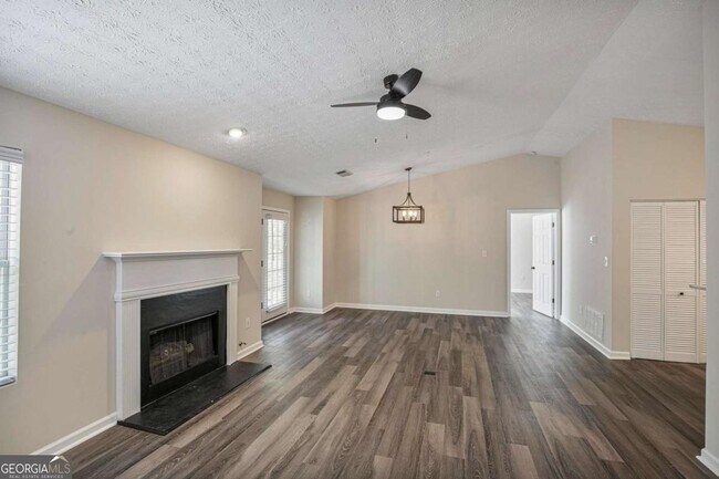 Building Photo - 1371 Keys Crossing Dr NE