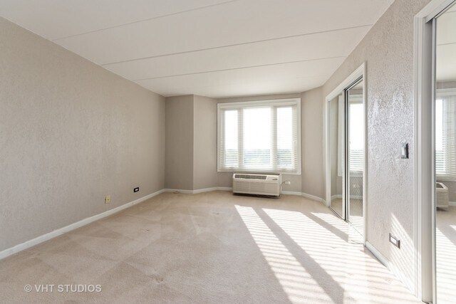 Building Photo - 1 Renaissance Pl