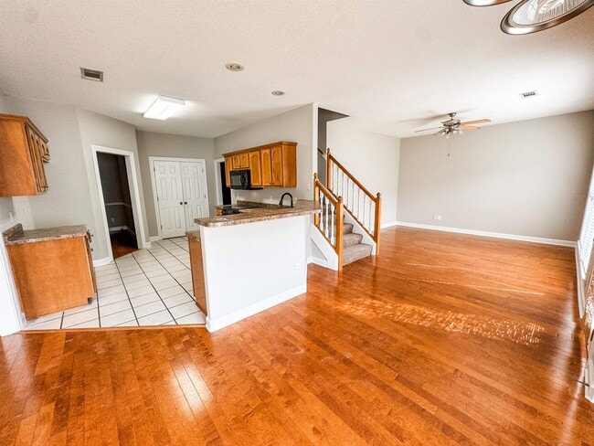 Building Photo - 9847 Winsford Ln