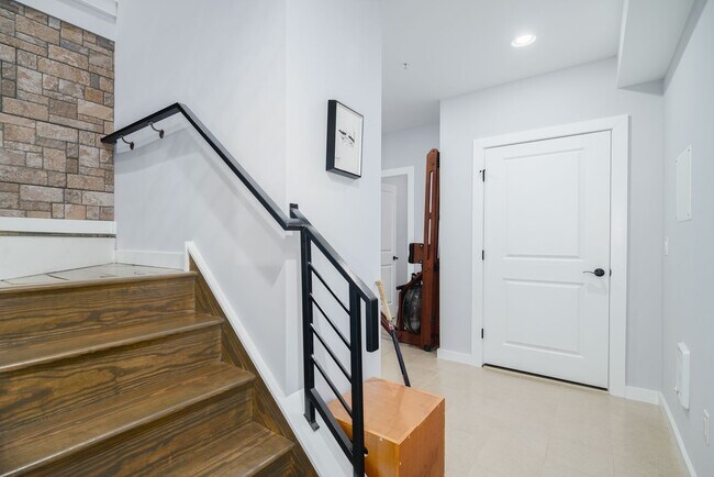 Building Photo - Four Bed Olde Kensington/Fishtown Home