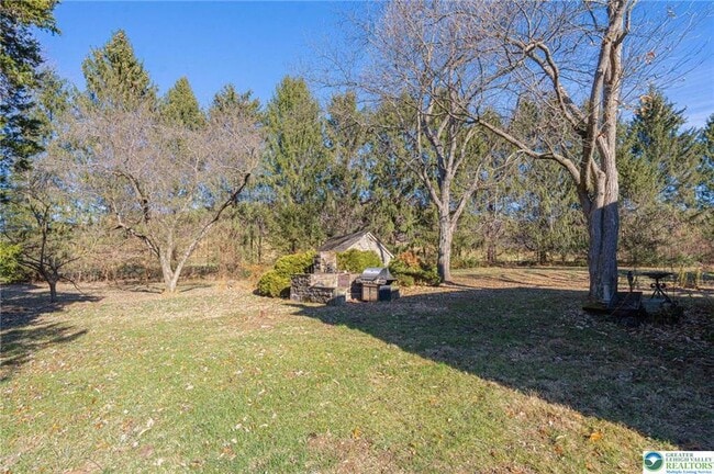 Building Photo - 621 Nursery Rd