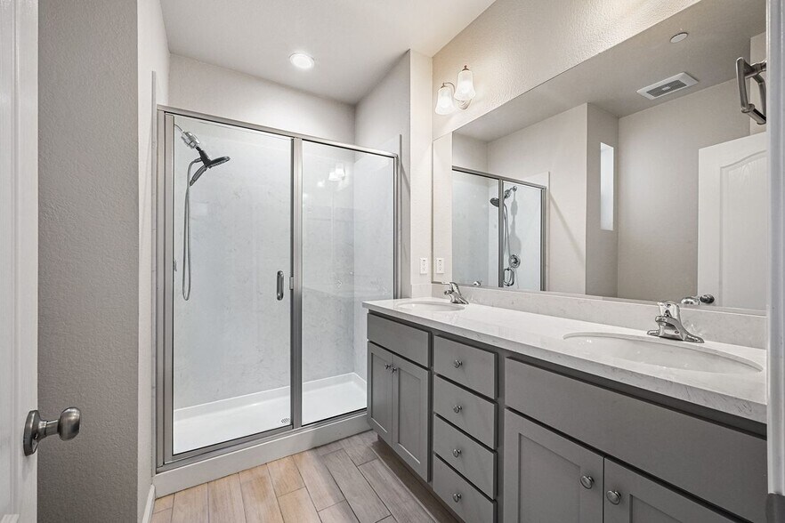 Building Photo - 1477 Cecilia Dr