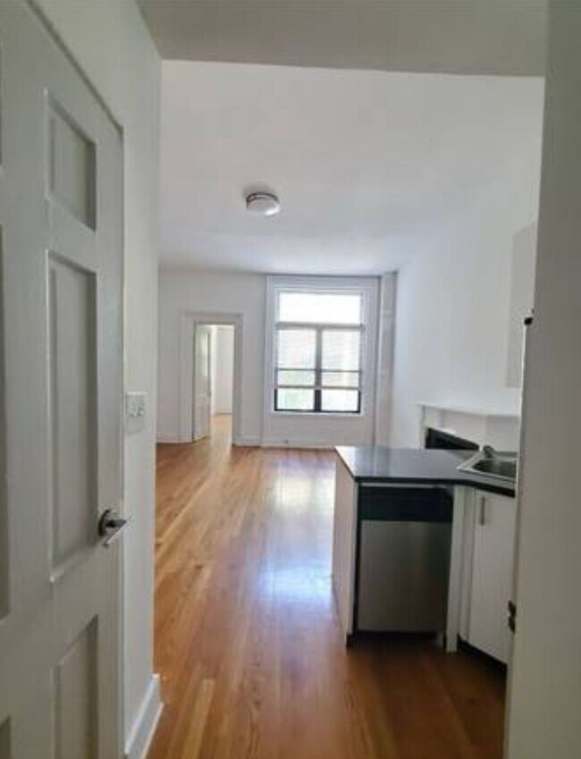 Building Photo - EAST 65 STREET