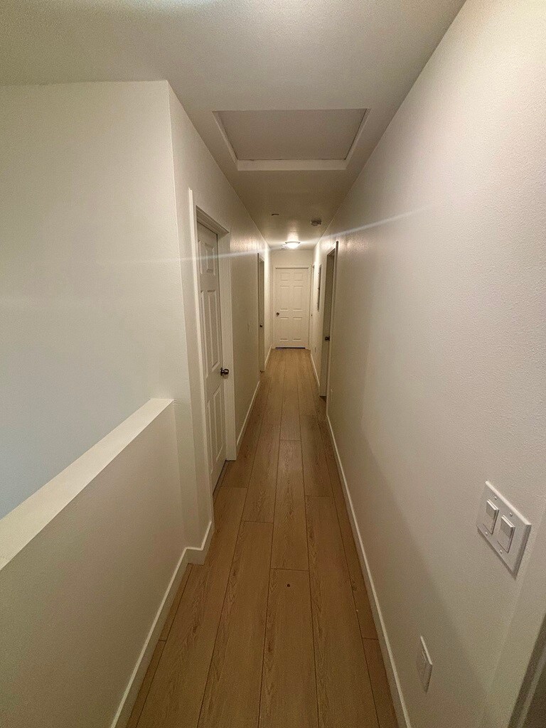 Building Photo - 438 W 71st St