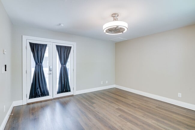 Building Photo - SINGLE STORY 4 BEDROOM IN GATED COMMUNITY