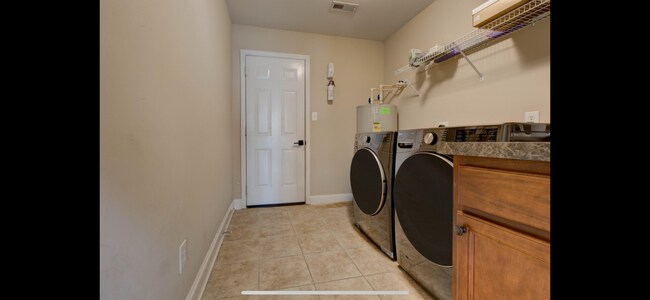 Building Photo - 752 Maidencane Dr