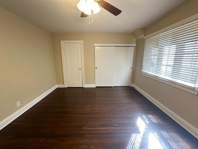 Building Photo - 1922 Baldridge Rd