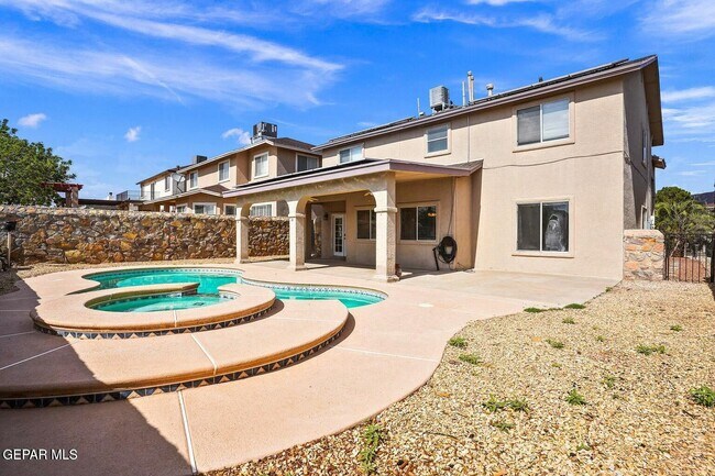 Building Photo - 7037 Luz De Espejo Dr