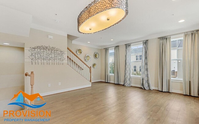 Building Photo - 7802 Five Oaks Ct