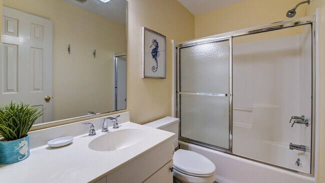 Building Photo - 14 Stillwood Dr