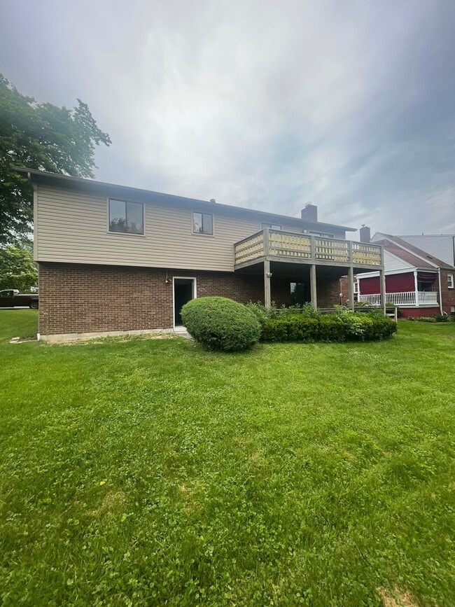 Building Photo - 177 S Grandview Ave