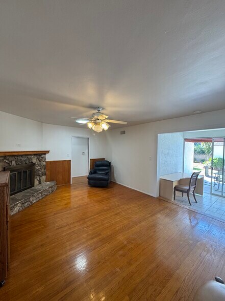 Building Photo - 1324 E Madison Ave