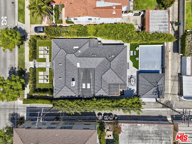 Building Photo - 344 S Camden Dr