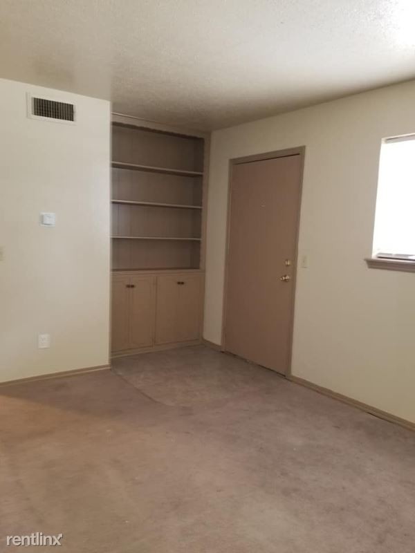 Building Photo - 1 br, 1 bath Apartment - 7100 NW 43rd St