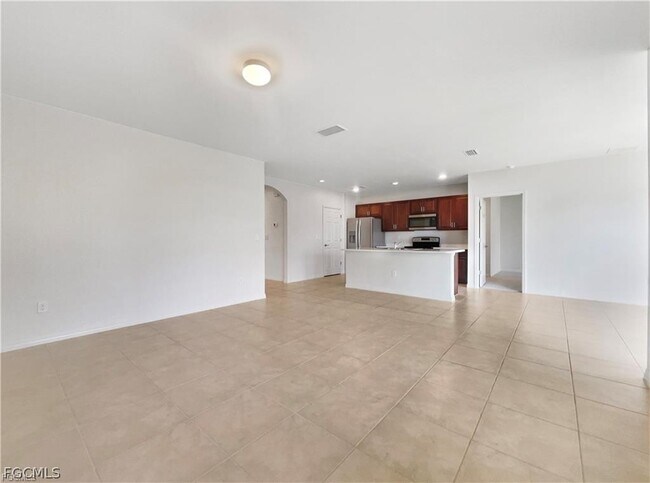 Building Photo - 131 NE 23rd Pl