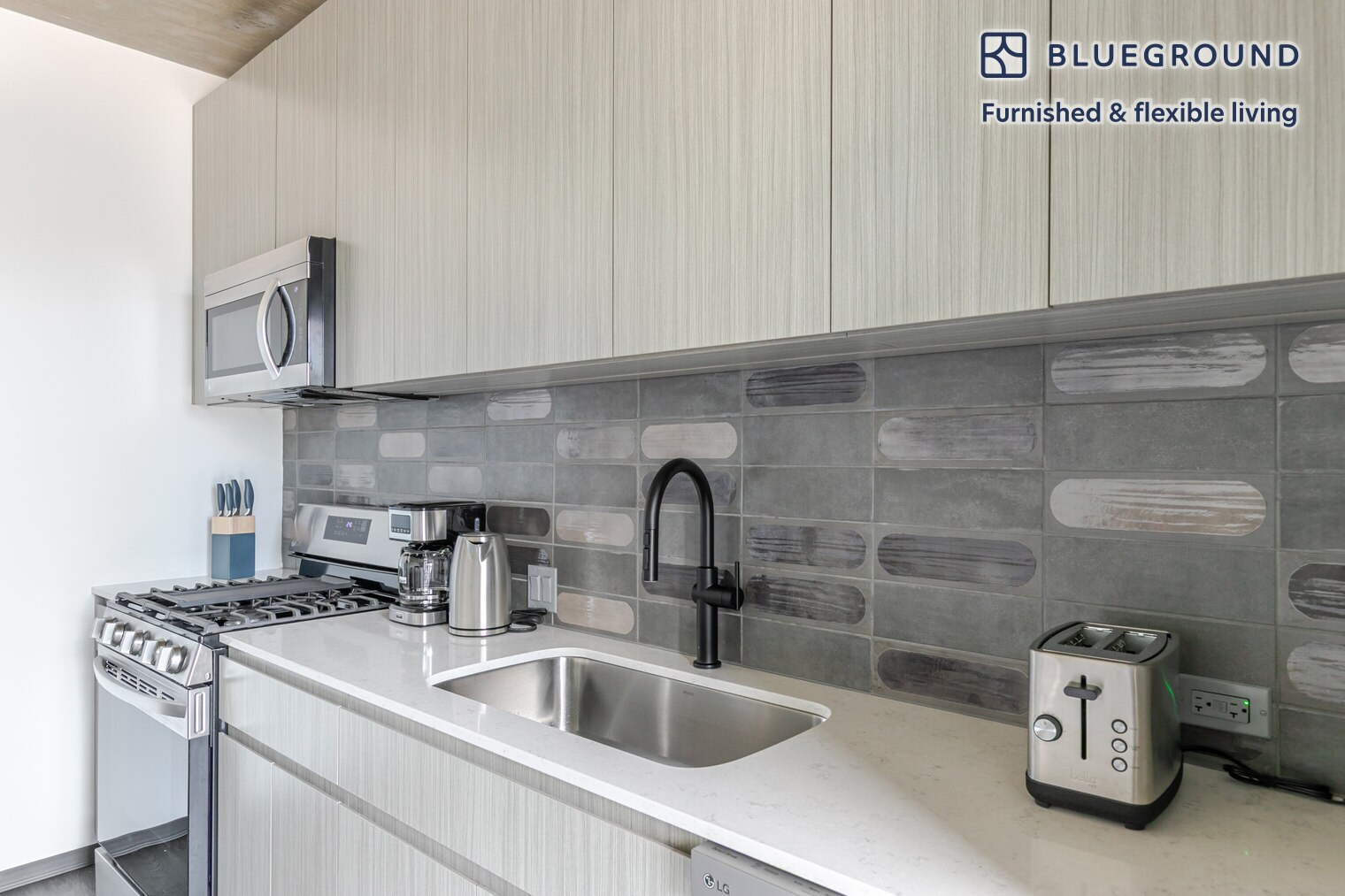 Building Photo - 1454 W Randolph St