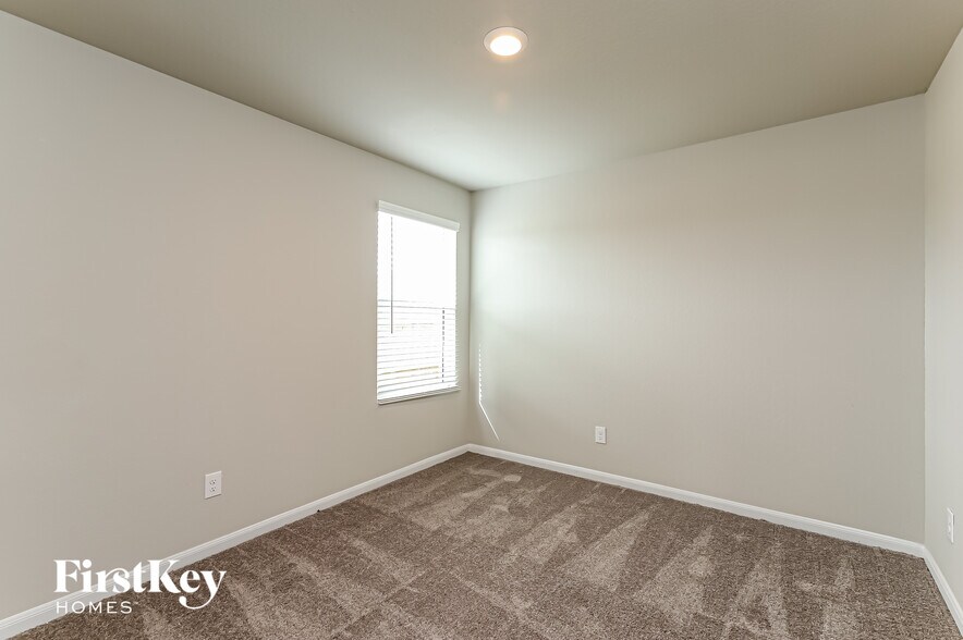 Building Photo - 6734 Hatchery Way