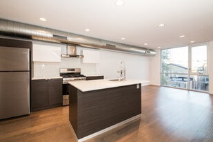 Building Photo - 1433 N 7th St