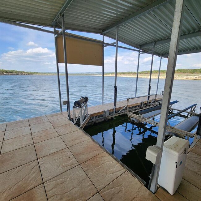 Building Photo - 3404 American Dr