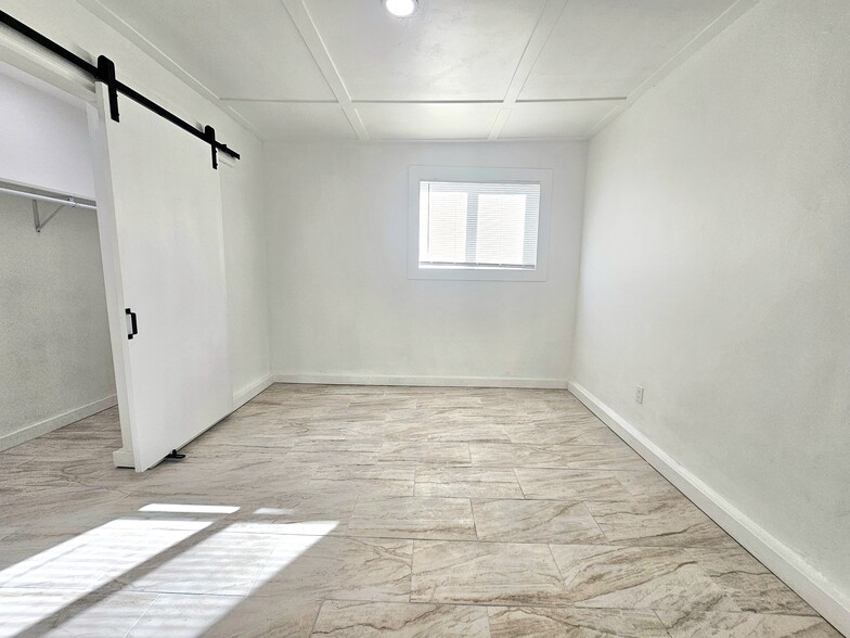 Building Photo - 1731 E Moreland St