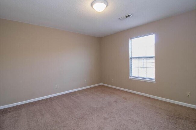 Building Photo - 3279 Tower Dr