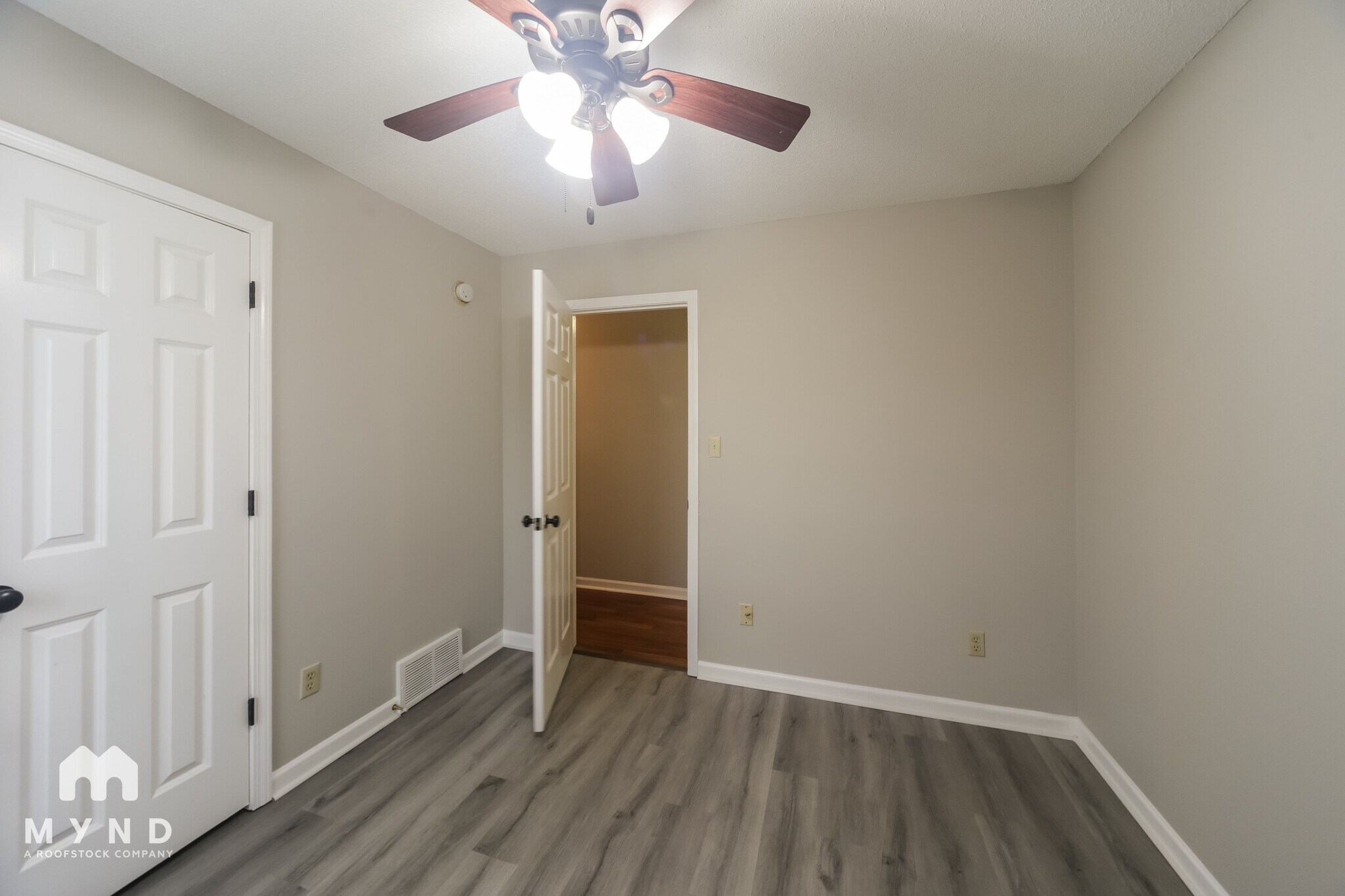 Building Photo - 3054 Caitlynn Circle S