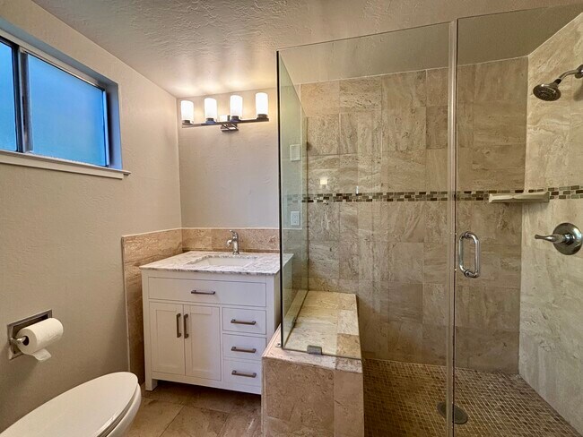 Building Photo - 6207 Westover Dr