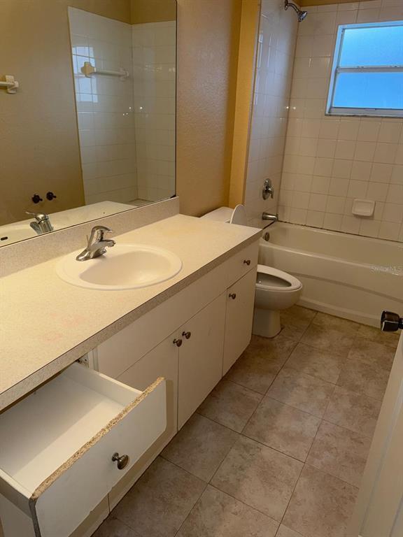 Building Photo - 8 Sawfish Ct