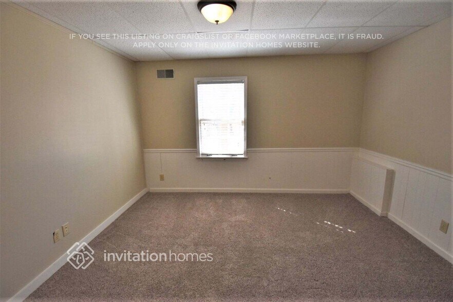 Building Photo - 2501 Whitebluff Way