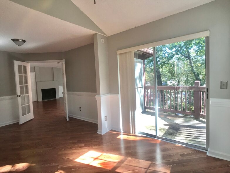 #rd bedroom with exit to the deck - 709 Cypress Pointe St