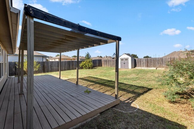 Building Photo - 208 Rock Hound Ln