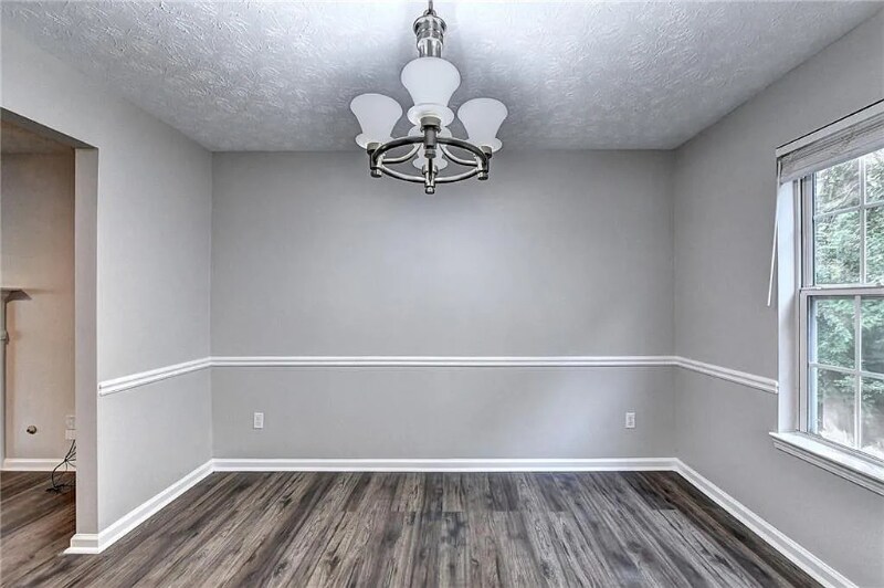 Building Photo - 1227 Yellow River Dr