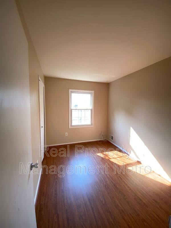 Building Photo - 1902 Stone Hearth Ct