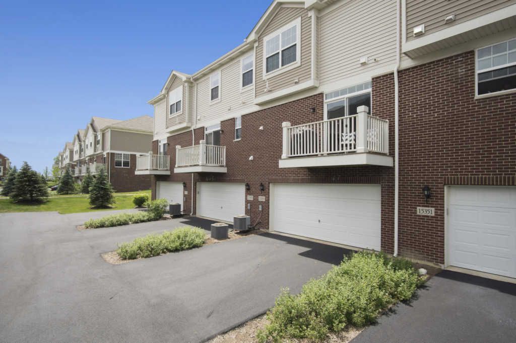 Building Photo - 15353 Sheffield Square Pkwy