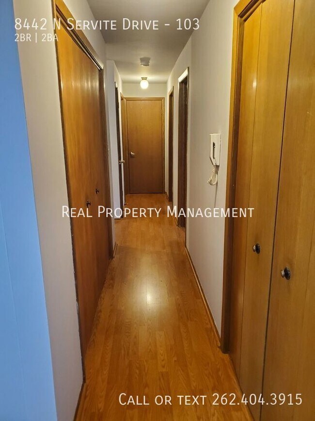 Building Photo - 8442 N Servite Dr