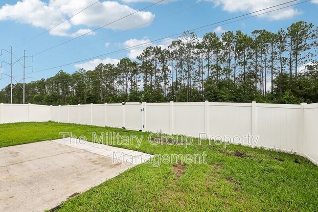 Building Photo - 12387 Anarania Dr